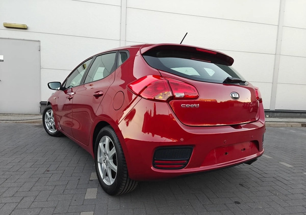 Kia Ceed cena 38900 przebieg: 156500, rok produkcji 2016 z Mieszkowice małe 631